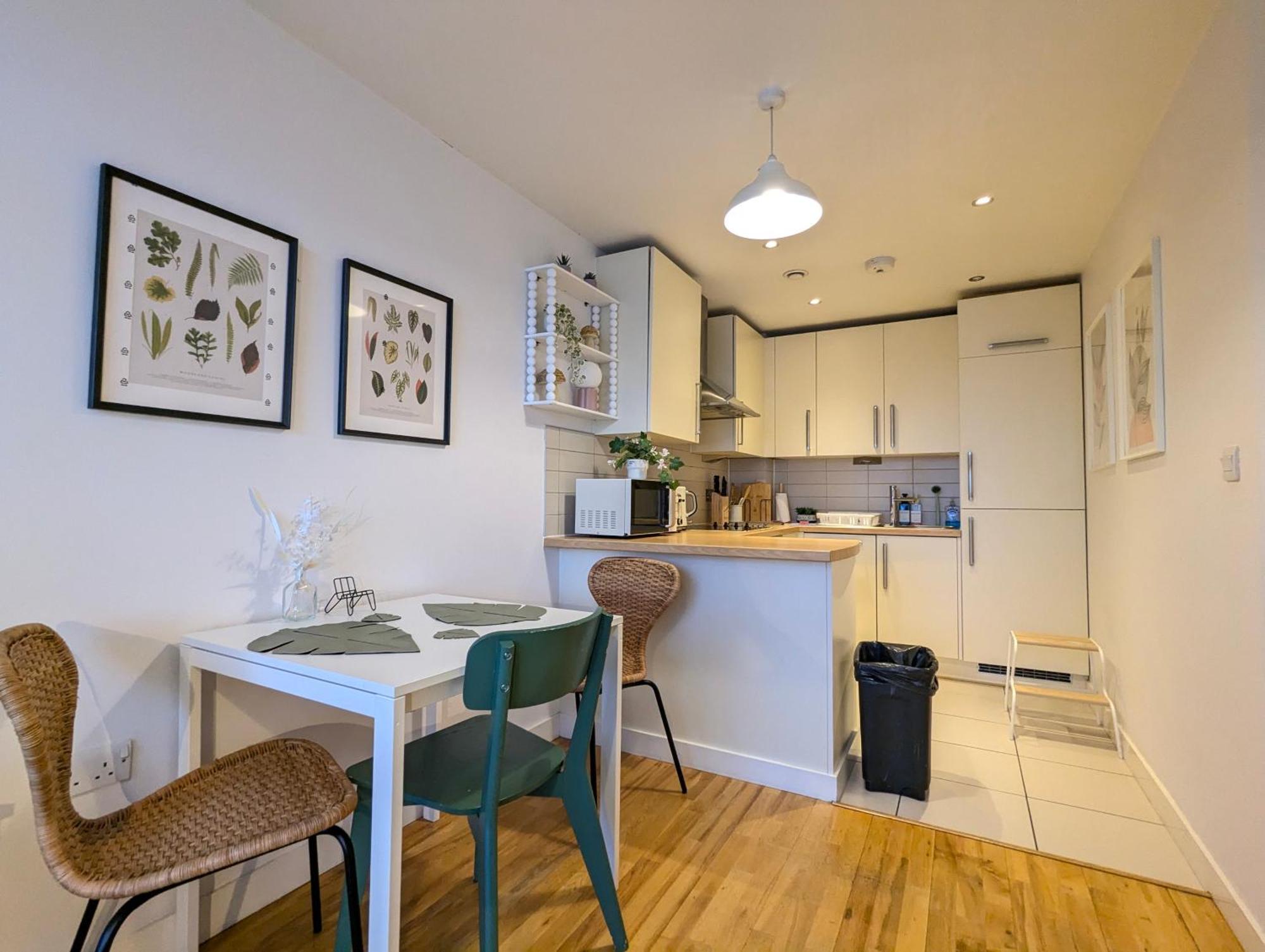 City Centre Morden 1-Bedroom Apt Near Dock 利物浦 外观 照片